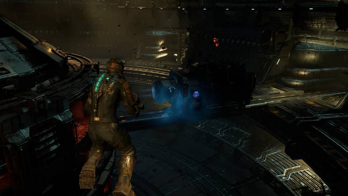 Isaac usa movimiento y estasis en Dead Space para volver a conectar la grieta a la centrífuga.