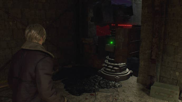 Leon se enfrenta a los láseres en el remake de Resident Evil 4