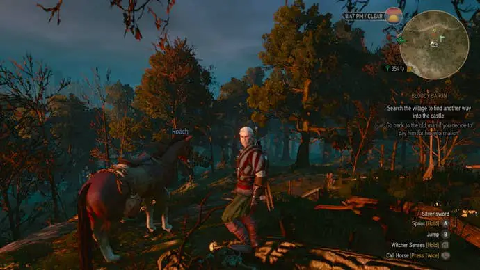 Alforja de The Witcher 3: un hombre con rayas rojas y blancas se para junto a un caballo.Ambos están en medio de un pantano rodeados de árboles bañados por la luz roja del sol poniente.